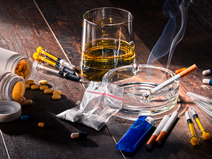 Regressão Hipnótica pode ser a solução para vícios como cigarros, bebidas, adrenalina, endorfinas, entre outros. Sofre com vícios? Agende já uma avaliação com o Marcus Ricardo Baroudi.
